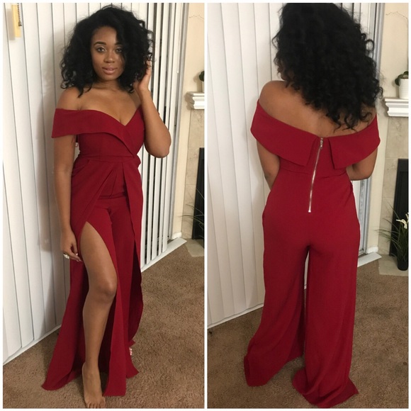โค๏ธโ๐ฅ VALENTINES ๐ Slit Leg Off Shoulder Jumpsuit Red - Picture 7 of 8
